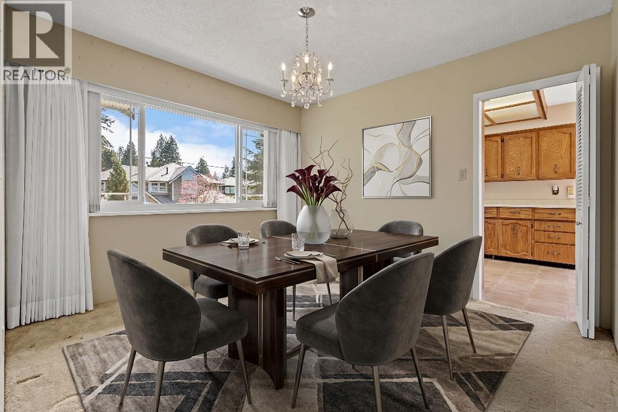 1189 Edgewood Place, North Vancouver, British Columbia  V7R 1Z1 - Photo 5 - R3114559