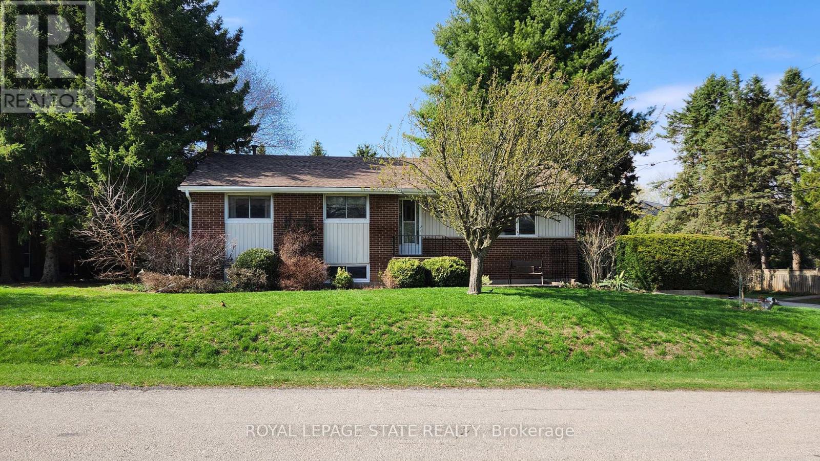 347 CLARENDON DRIVE, Hamilton, Ontario