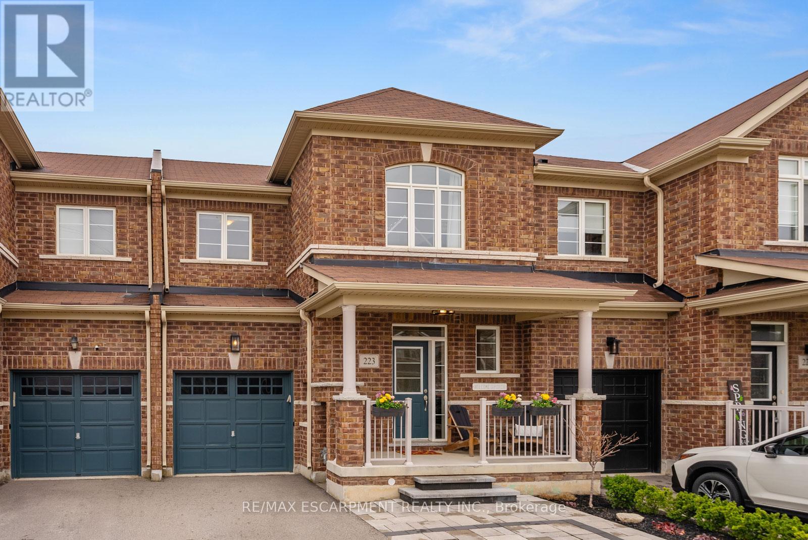 223 Skinner Road, Hamilton, Ontario  L8B 1X2 - Photo 2 - X13031756