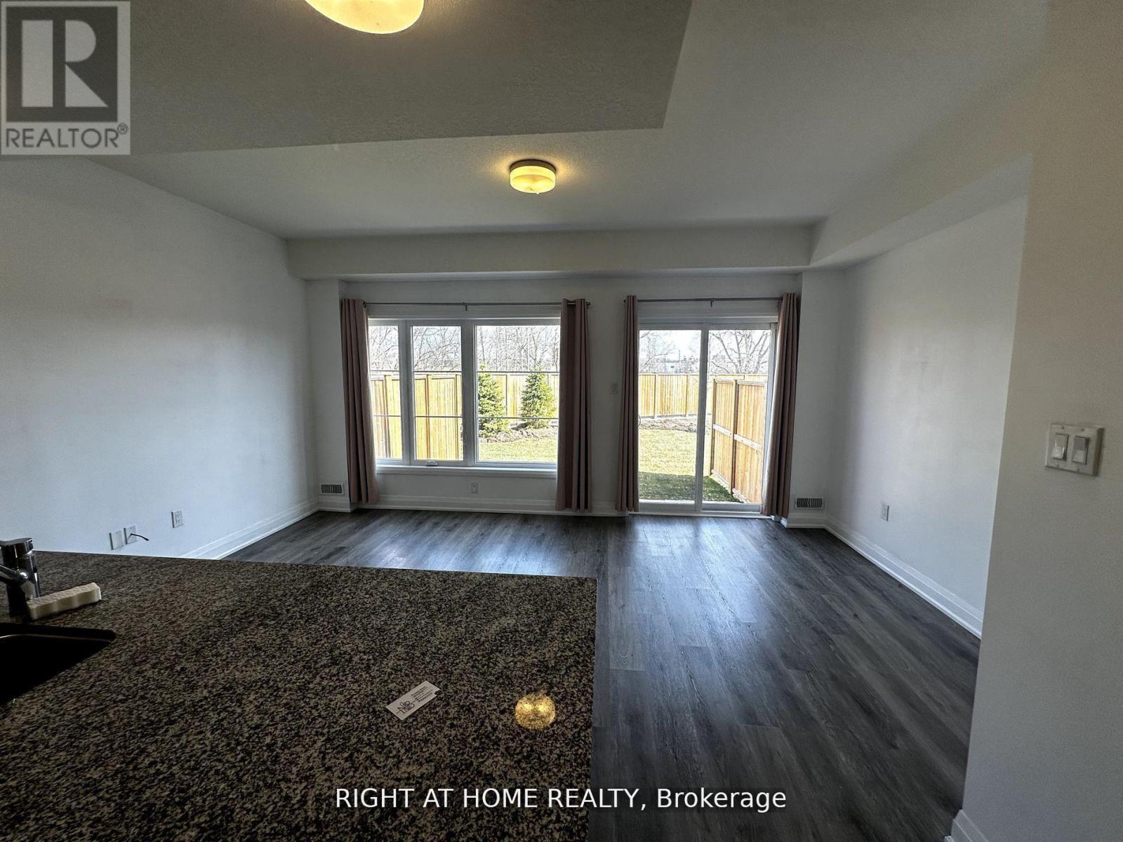 27 Steele Cres Street, Guelph, Ontario  N1E 5L7 - Photo 9 - X13031798