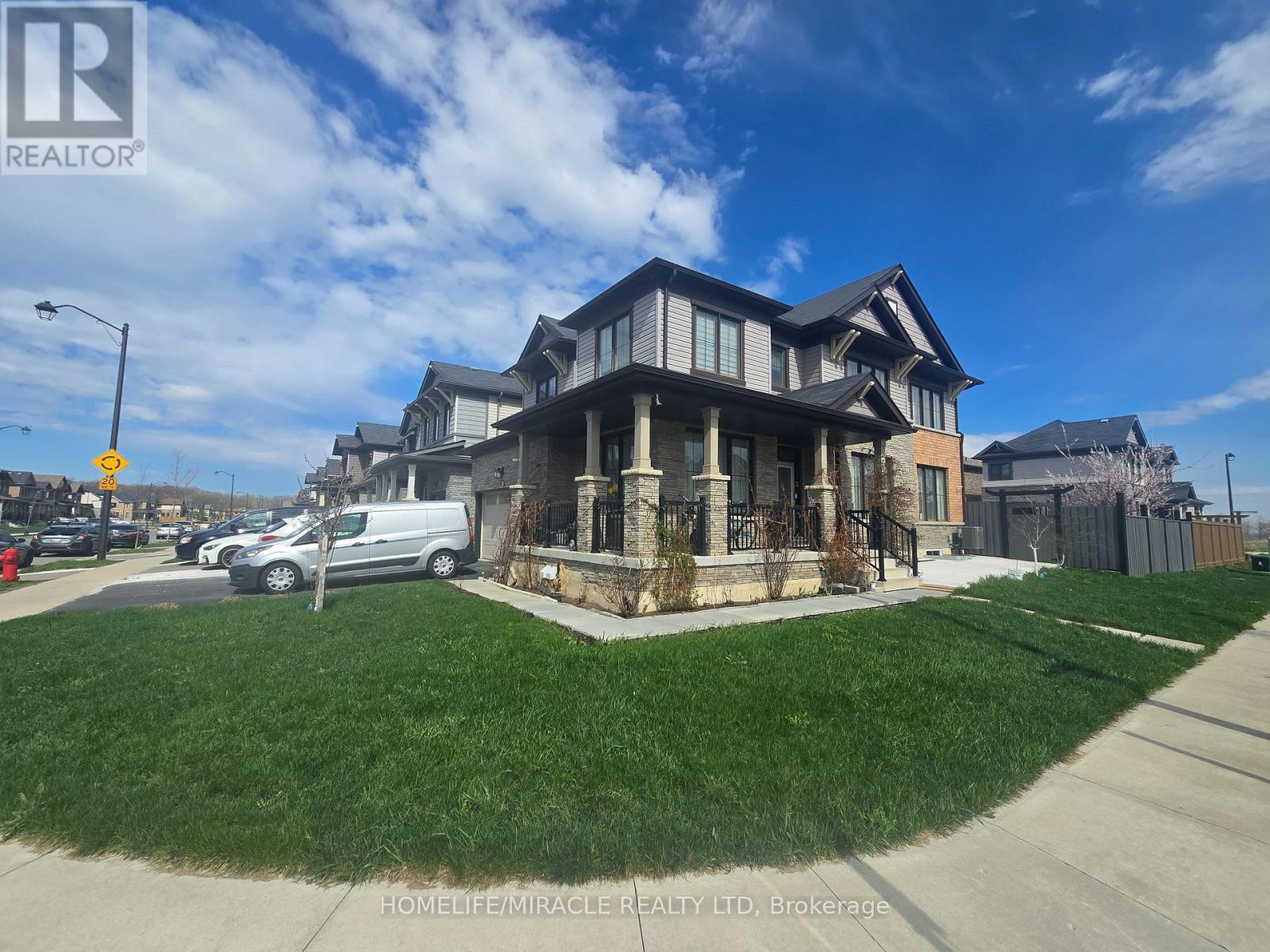 200 Bedrock Drive, Hamilton, Ontario  L8J 0K6 - Photo 2 - X13031818