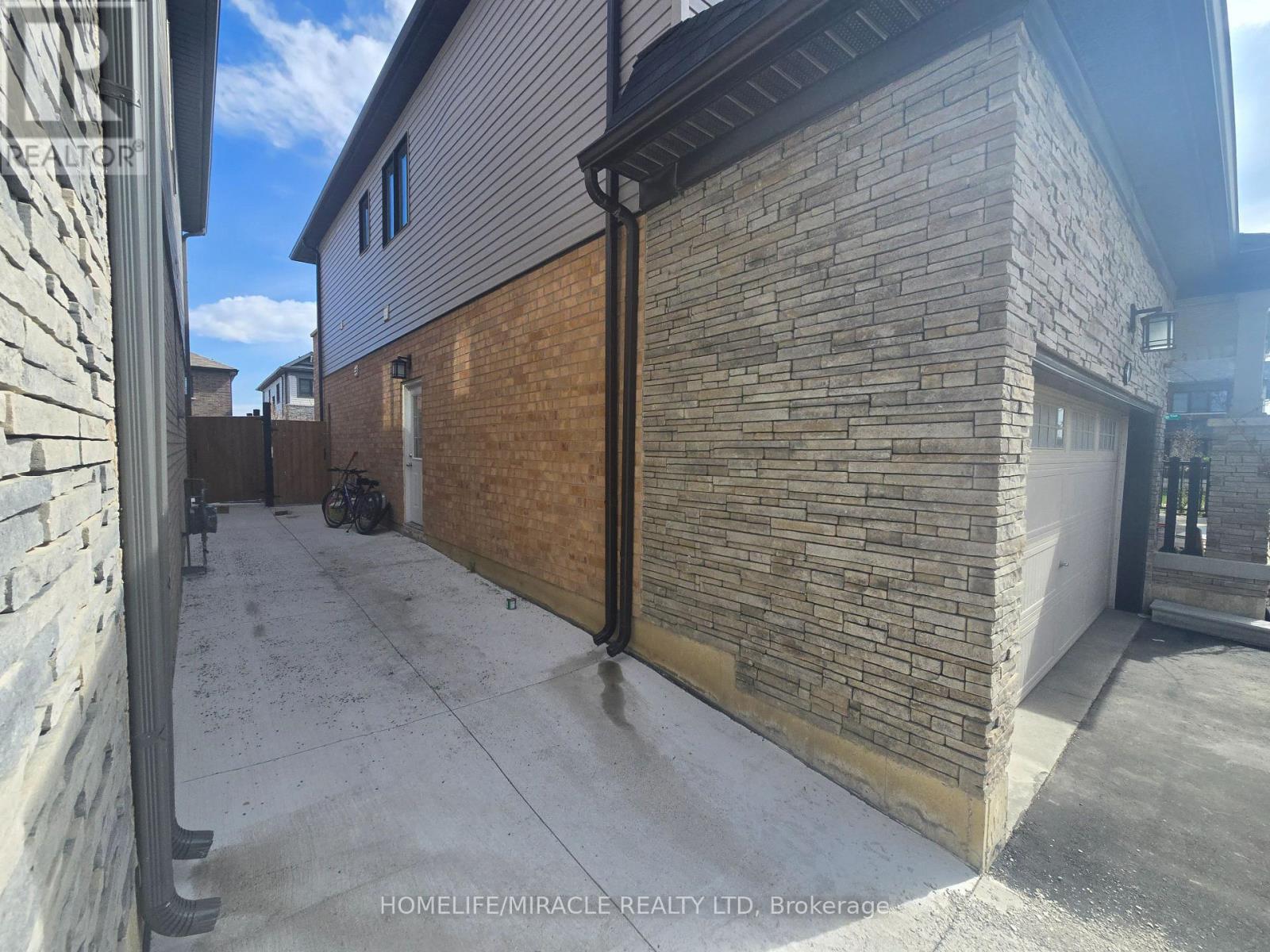 200 Bedrock Drive, Hamilton, Ontario  L8J 0K6 - Photo 7 - X13031818