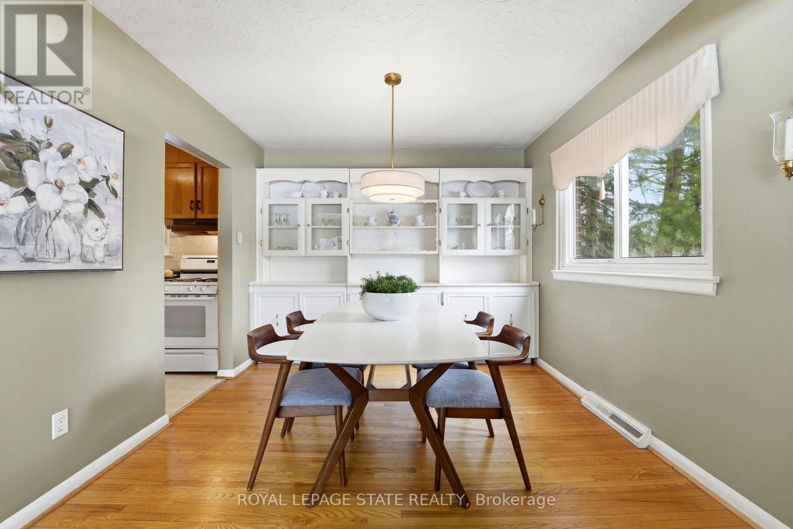 347 Clarendon Drive, Hamilton, Ontario  L9G 2Y9 - Photo 7 - X12845468