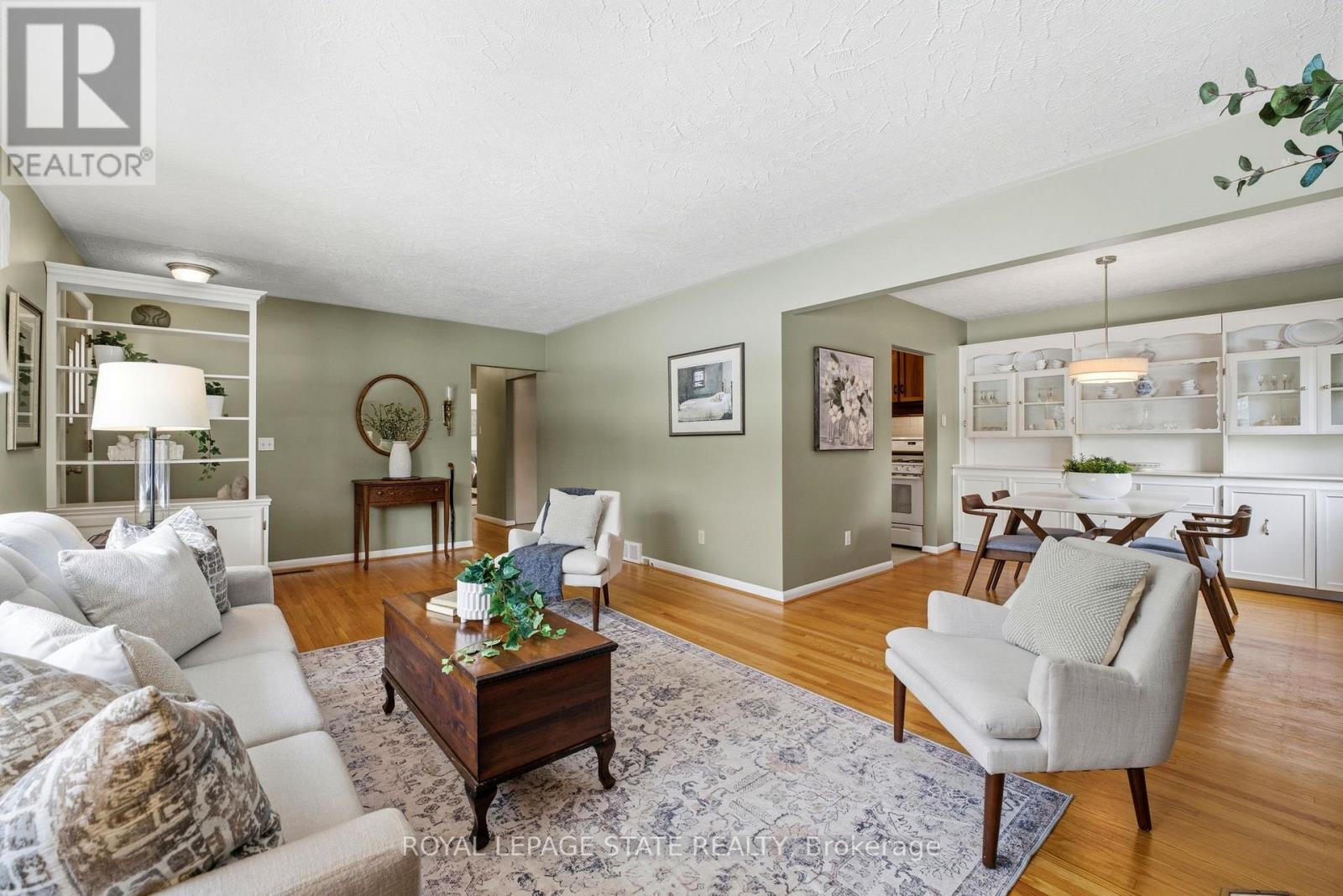 347 Clarendon Drive, Hamilton, Ontario  L9G 2Y9 - Photo 6 - X12845468