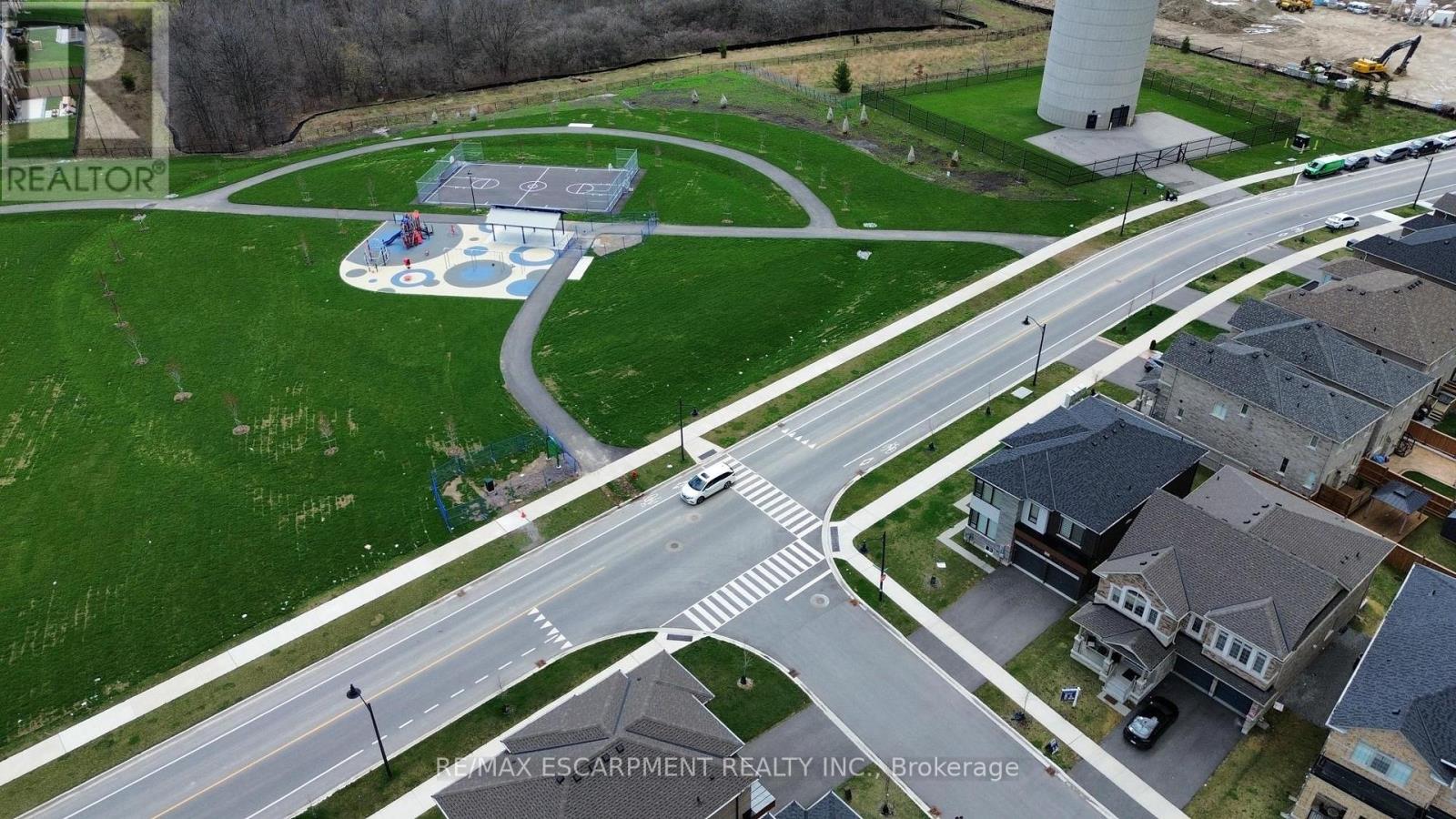 7 Grierson Trail, Hamilton, Ontario  L8B 1Z7 - Photo 4 - X12897270