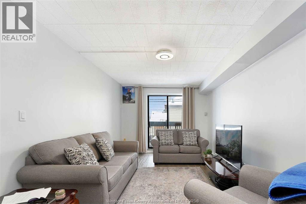 995 Elsmere, Windsor, Ontario  N9A 2A8 - Photo 10 - 26008937