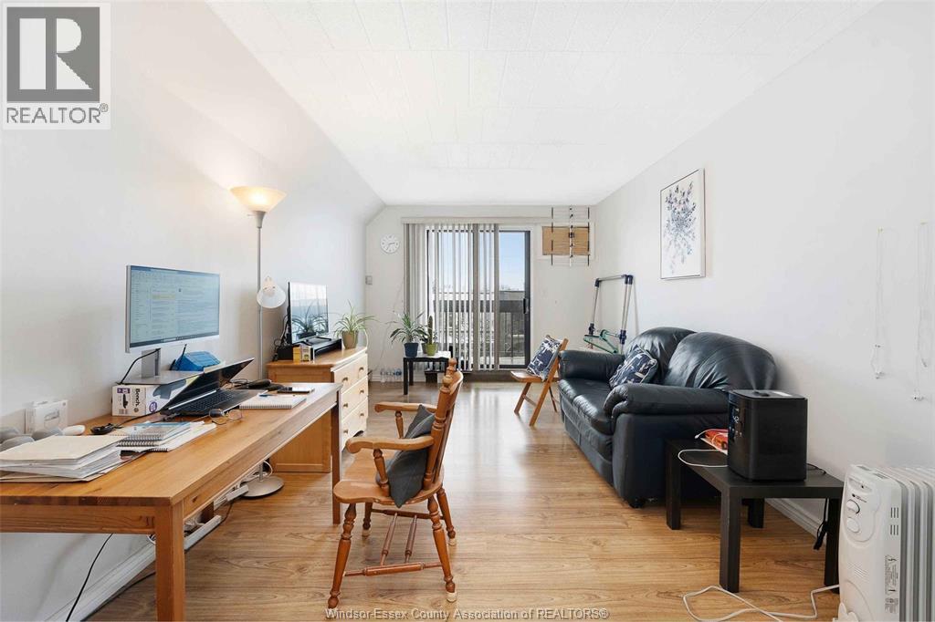 995 Elsmere, Windsor, Ontario  N9A 2A8 - Photo 11 - 26008937