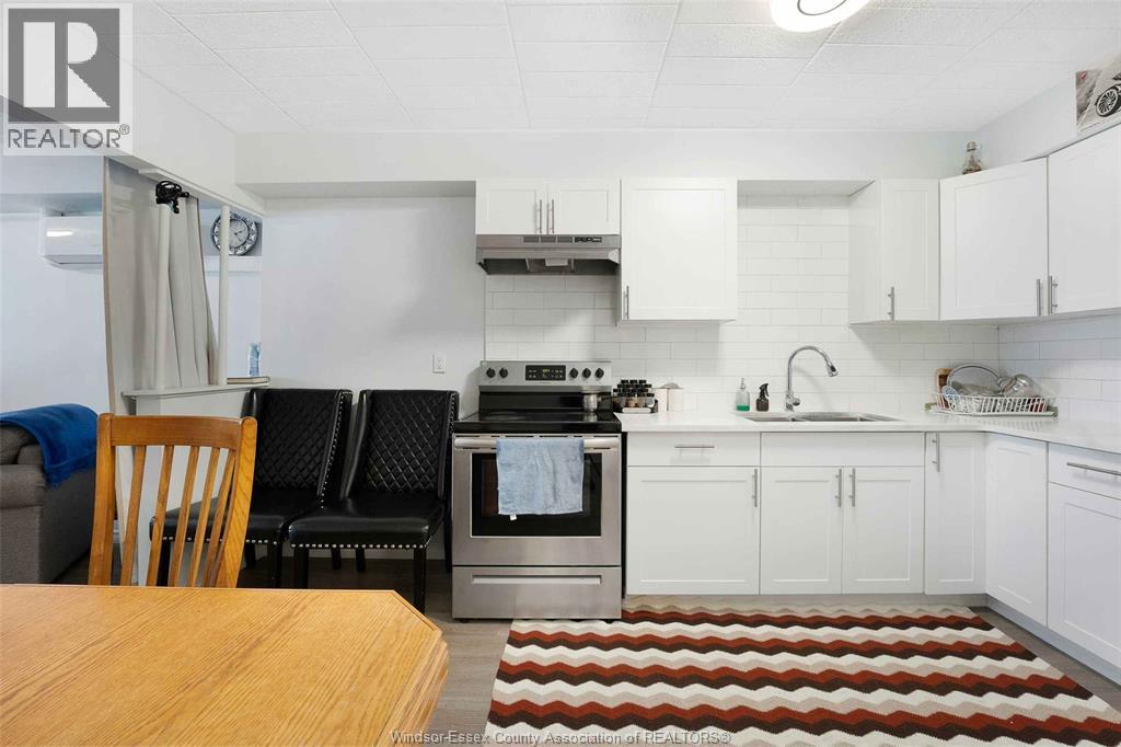 995 Elsmere, Windsor, Ontario  N9A 2A8 - Photo 13 - 26008937
