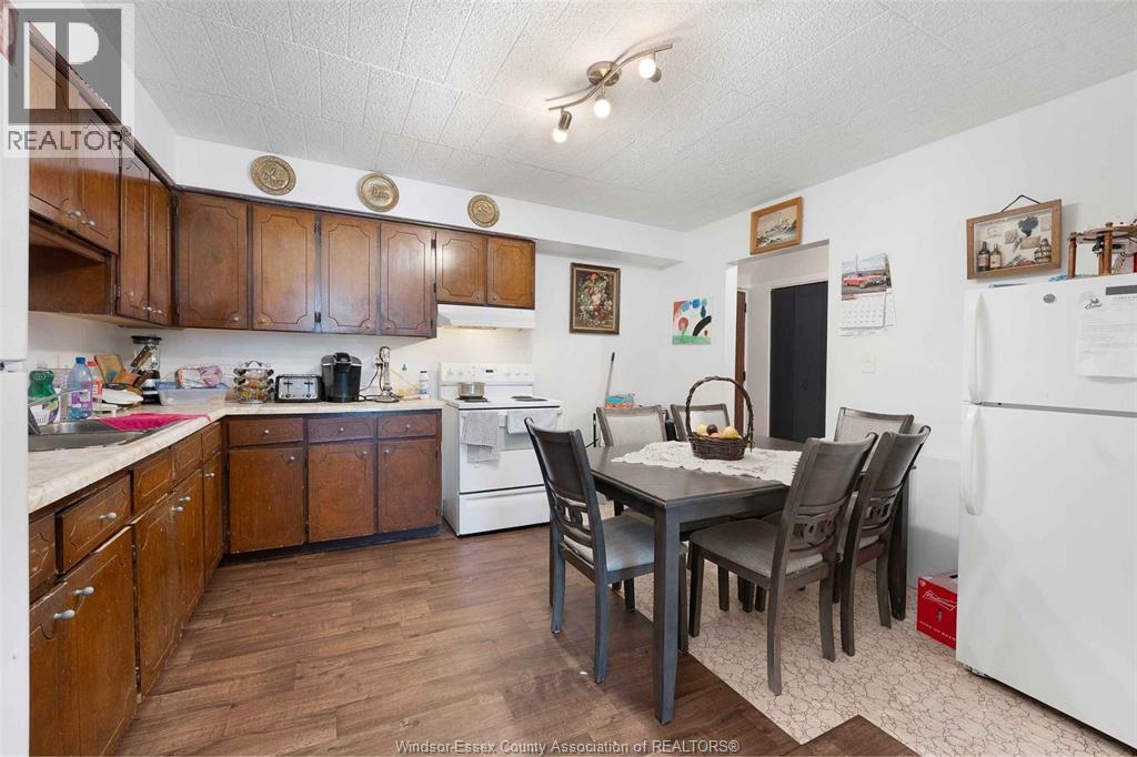 995 Elsmere, Windsor, Ontario  N9A 2A8 - Photo 14 - 26008937