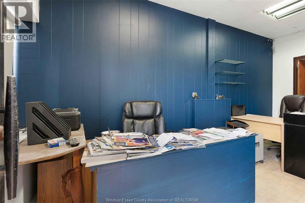 995 Elsmere, Windsor, Ontario  N9A 2A8 - Photo 21 - 26008937