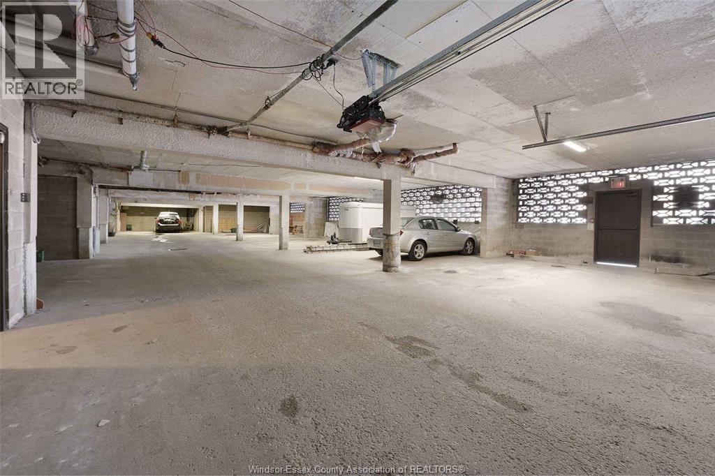 995 Elsmere, Windsor, Ontario  N9A 2A8 - Photo 23 - 26008937