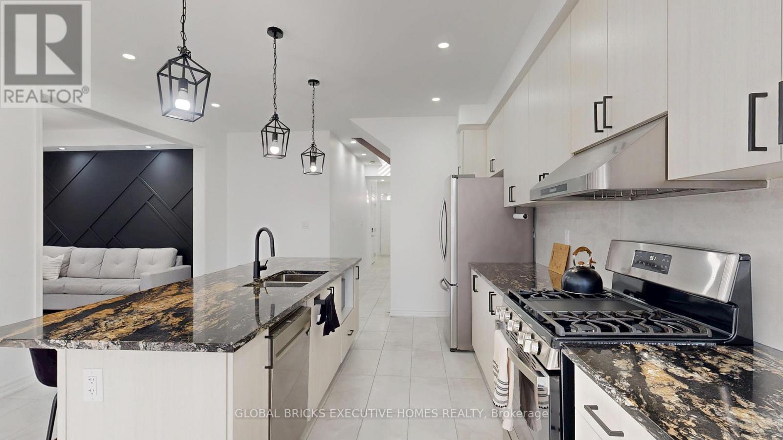 2885 Foxden Square, Pickering, Ontario  L1X 0N9 - Photo 12 - E12901582