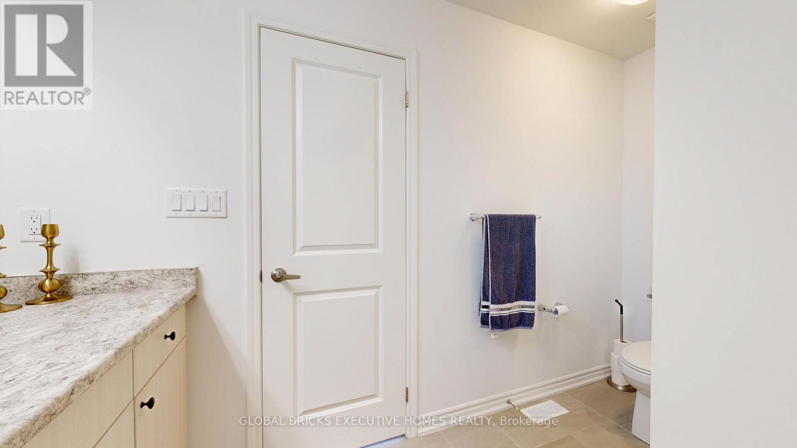 2885 Foxden Square, Pickering, Ontario  L1X 0N9 - Photo 39 - E12901582