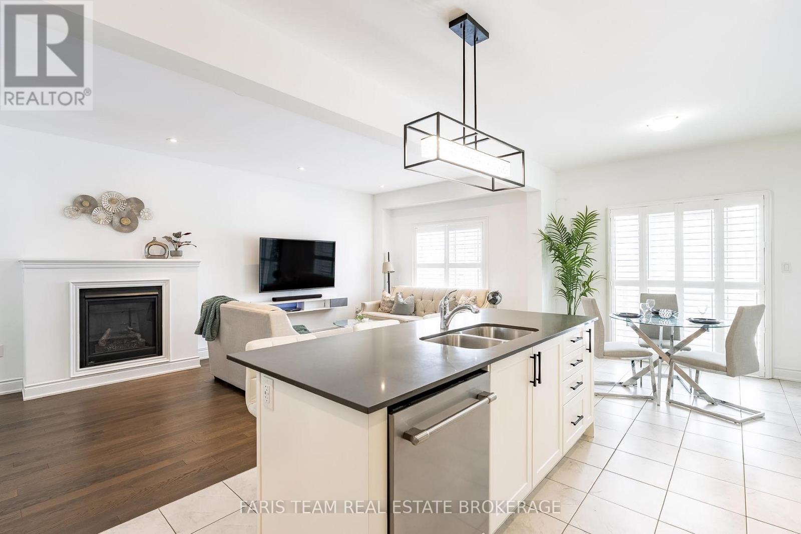 27 Harvest Crescent, Barrie, Ontario  L9J 0T3 - Photo 11 - S12949176