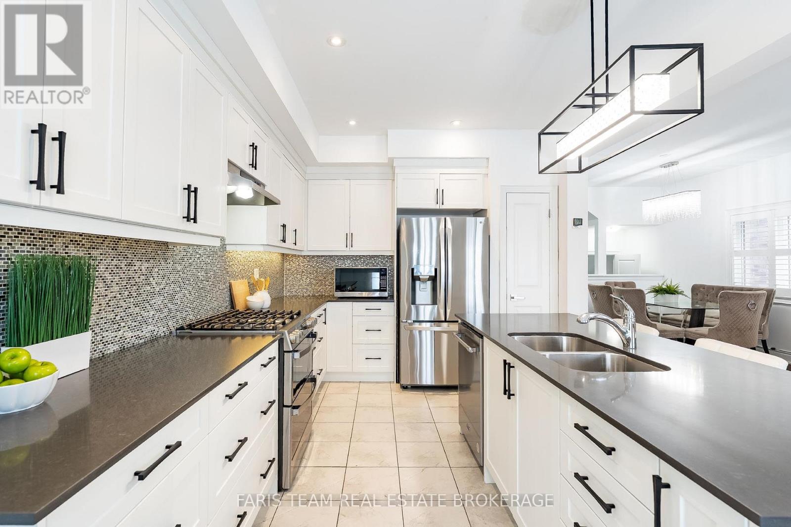 27 Harvest Crescent, Barrie, Ontario  L9J 0T3 - Photo 9 - S12949176