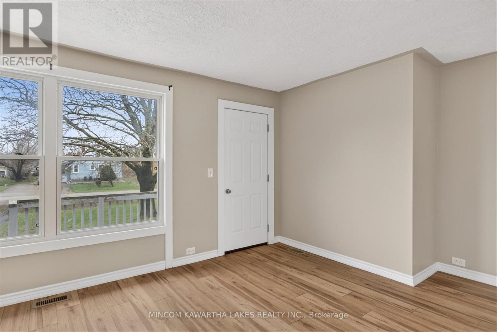 8 West Street N, Kawartha Lakes, Ontario  K0M 1N0 - Photo 4 - X13007832