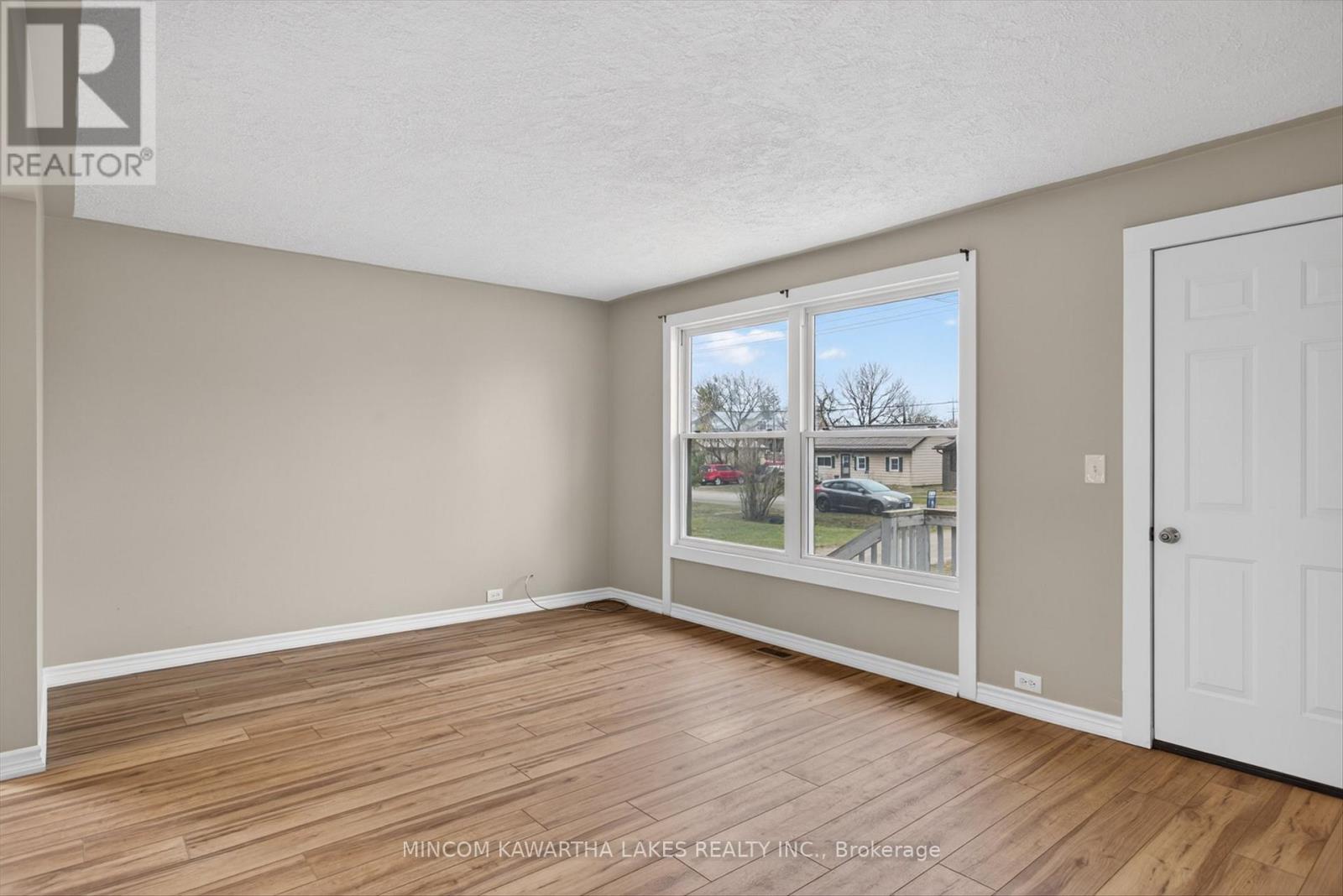 8 West Street N, Kawartha Lakes, Ontario  K0M 1N0 - Photo 6 - X13007832