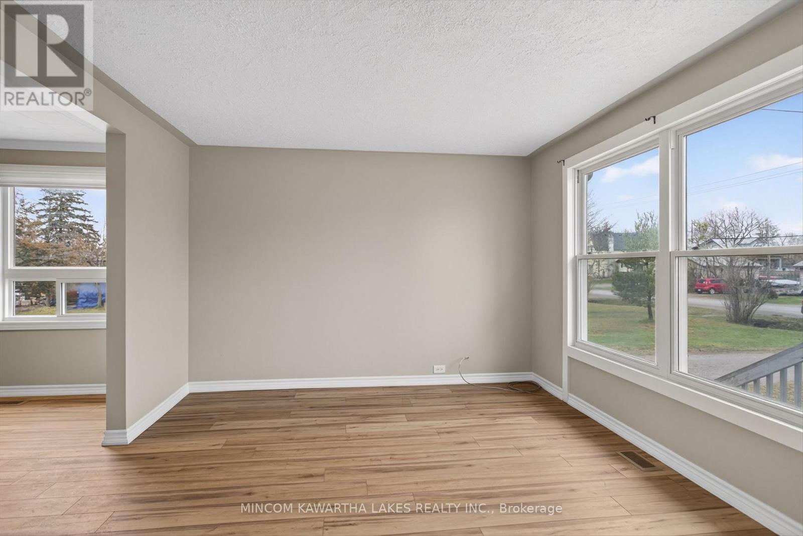 8 West Street N, Kawartha Lakes, Ontario  K0M 1N0 - Photo 5 - X13007832