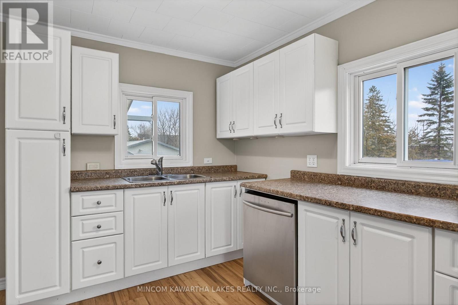 8 West Street N, Kawartha Lakes, Ontario  K0M 1N0 - Photo 9 - X13007832