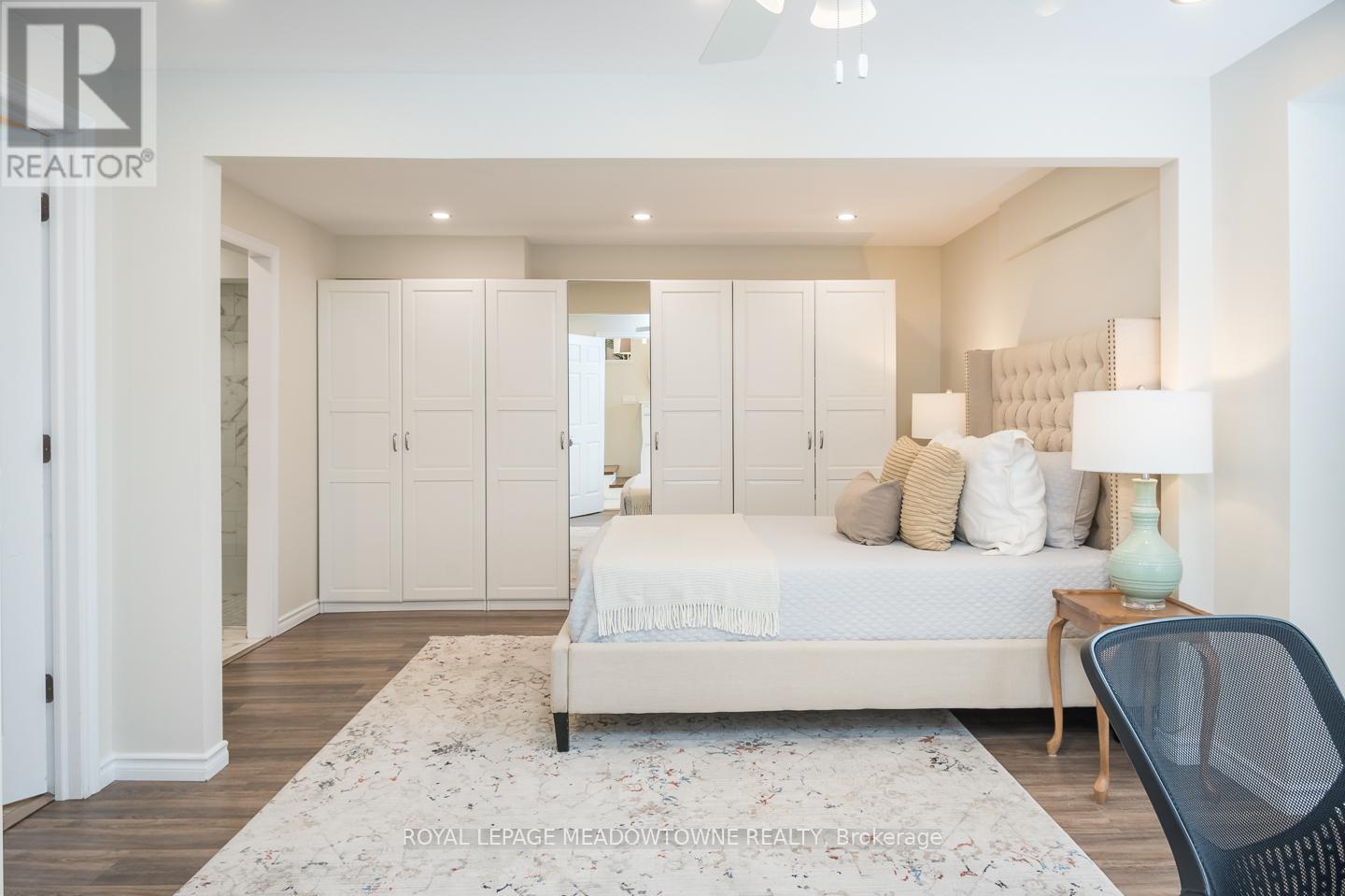 536 Nelson Court, Milton, Ontario  L9T 3A6 - Photo 2 - W13031292