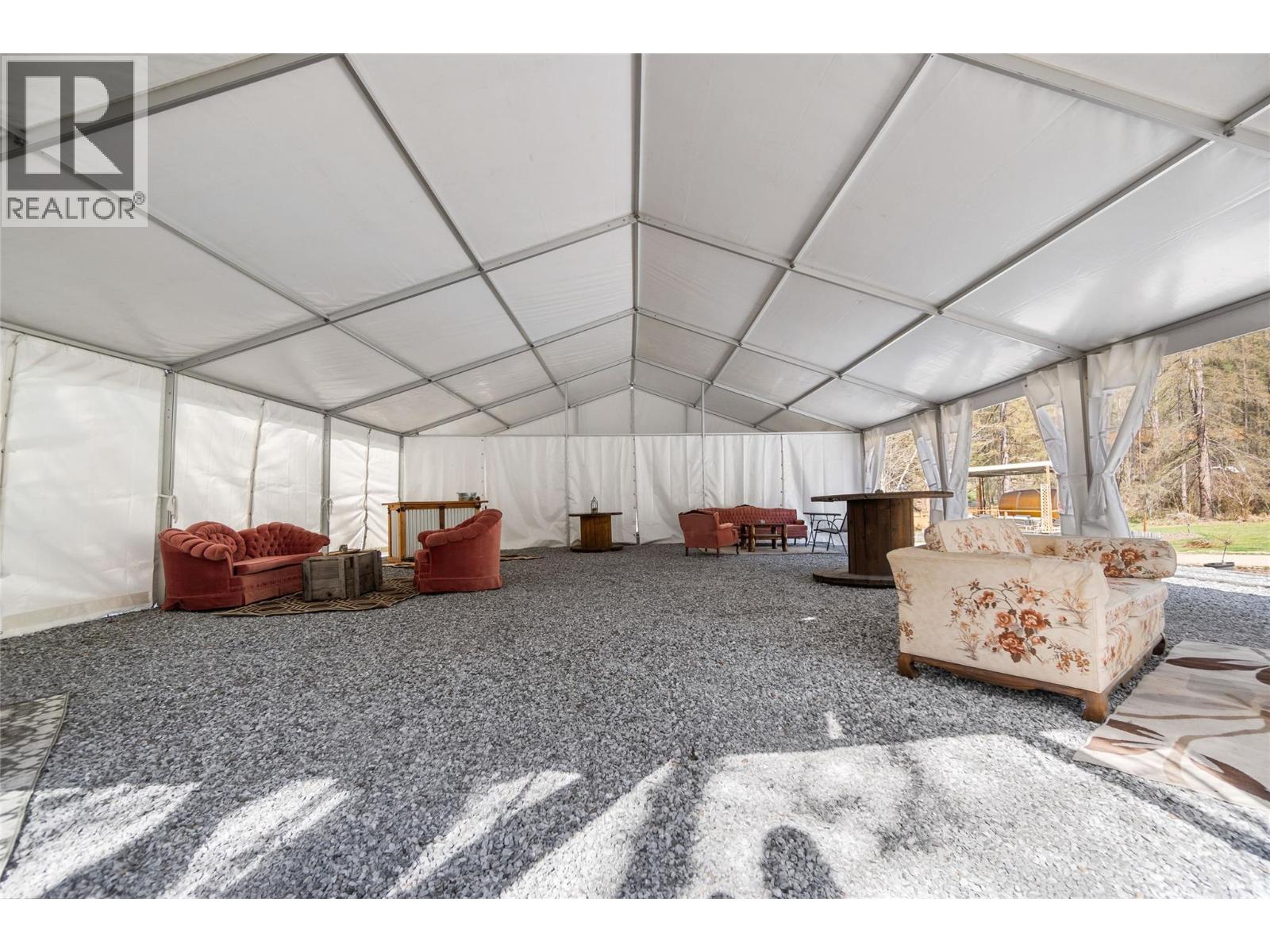 392 Columbia Gardens Road, Trail, British Columbia  V1R 4W6 - Photo 15 - 10384477