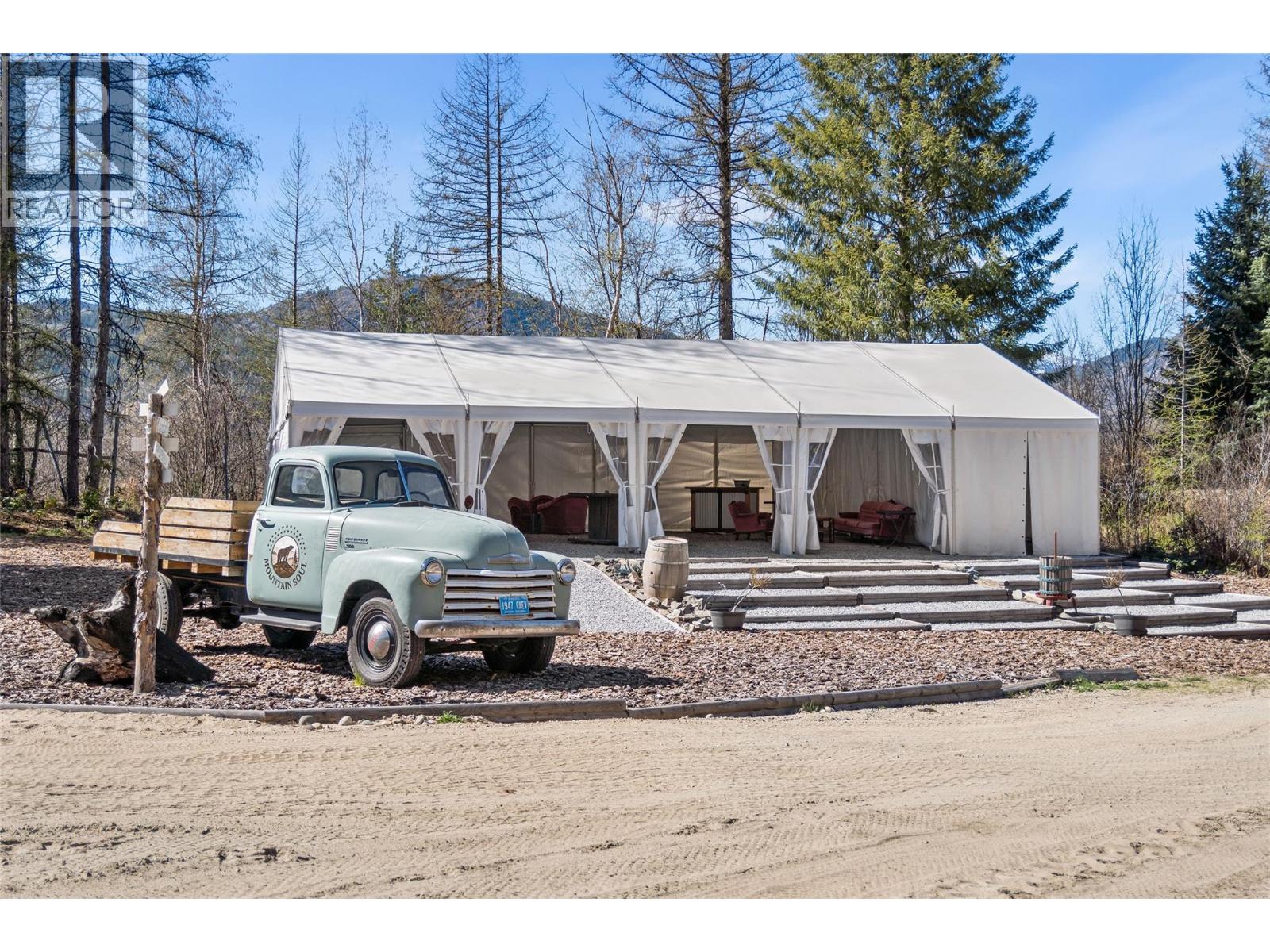 392 Columbia Gardens Road, Trail, British Columbia  V1R 4W6 - Photo 16 - 10384477