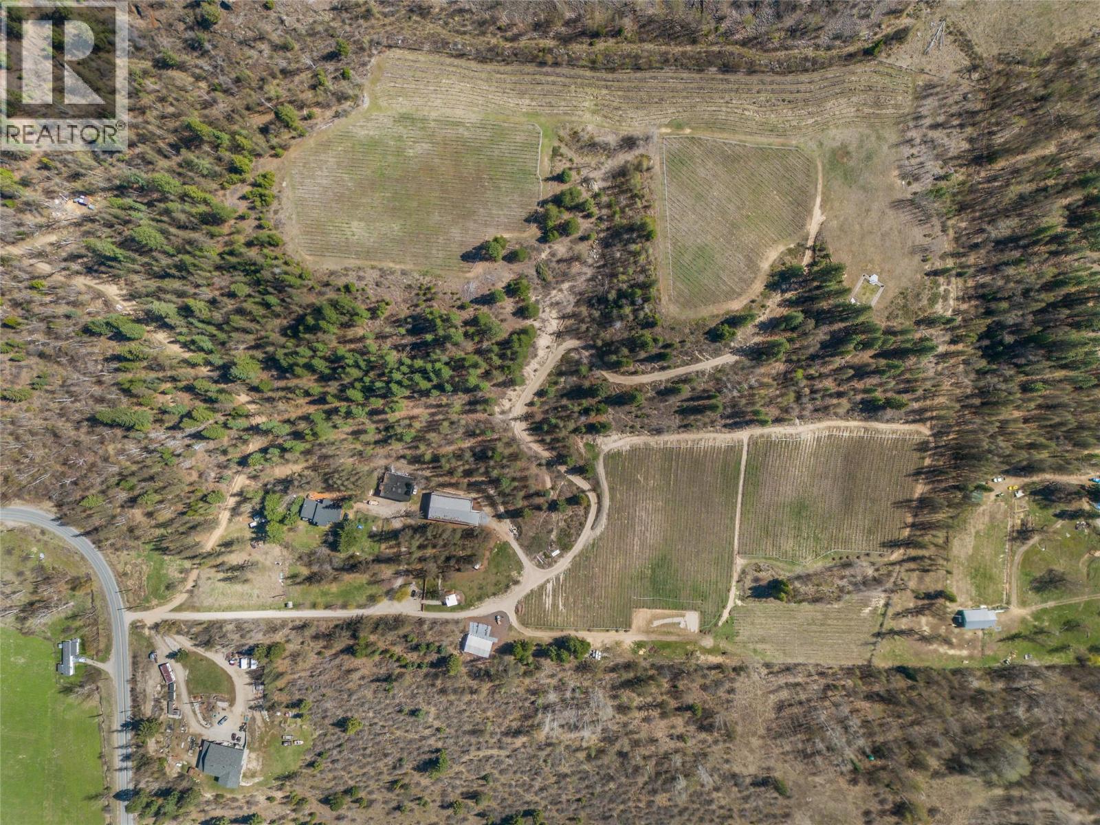 392 Columbia Gardens Road, Trail, British Columbia  V1R 4W6 - Photo 2 - 10384477