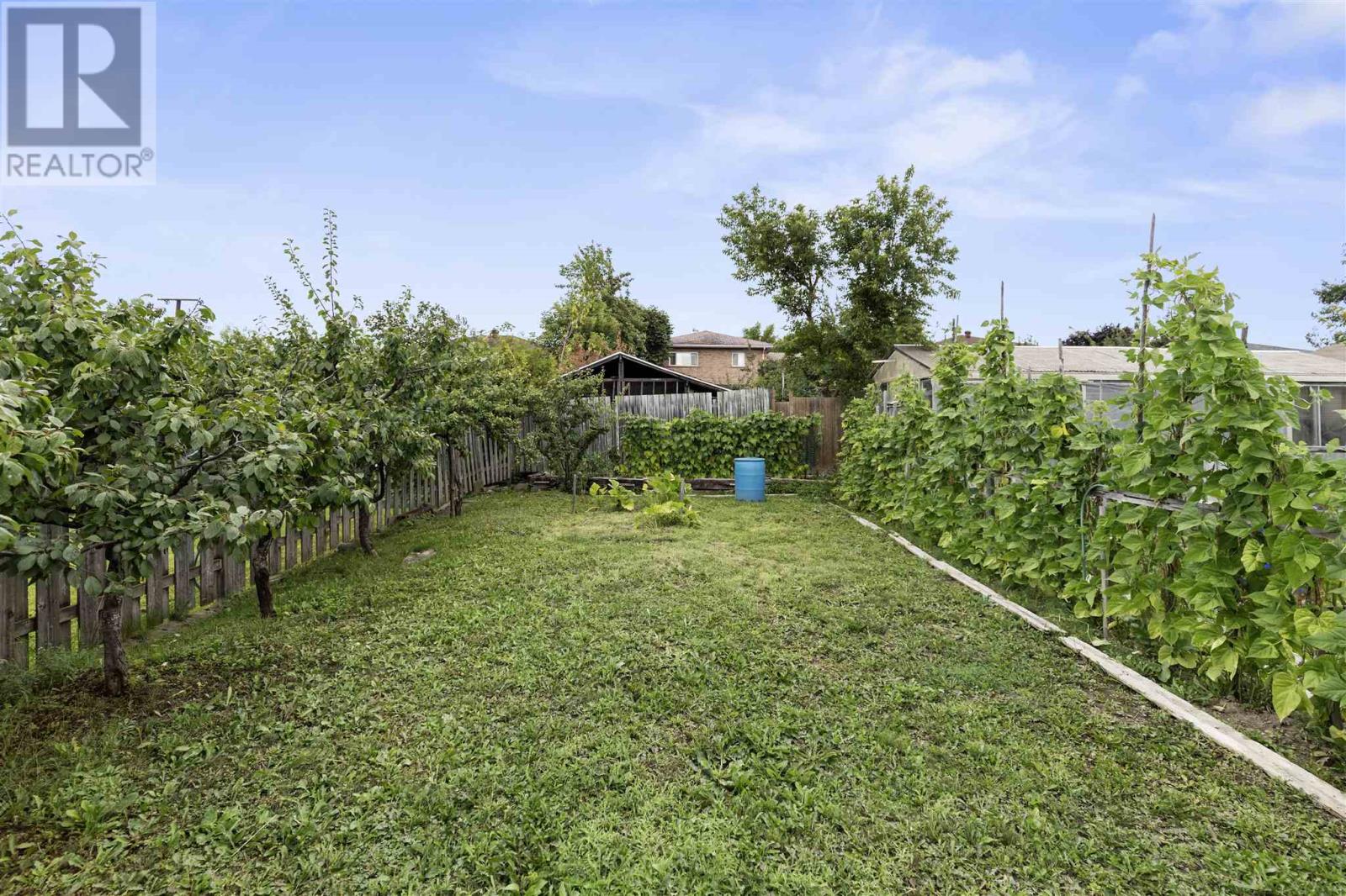 195 Bitonti Cres, Sault Ste. Marie, Ontario  P6C 6B6 - Photo 11 - SM260750