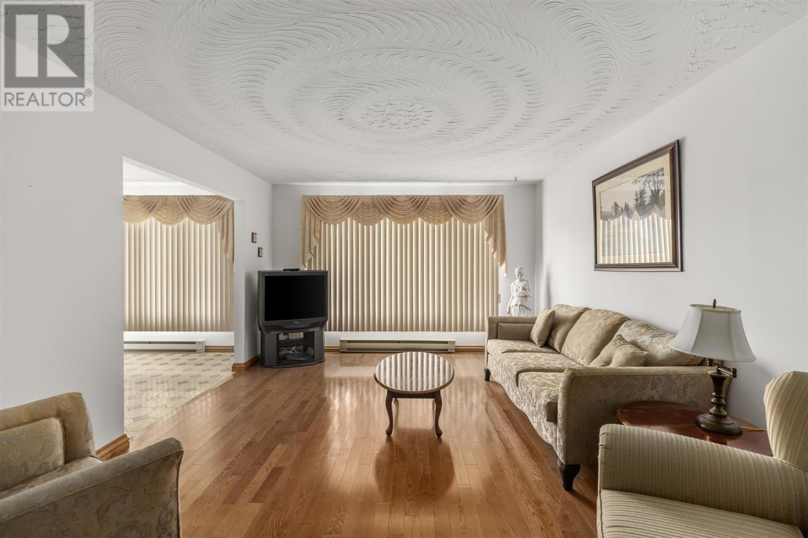 195 Bitonti Cres, Sault Ste. Marie, Ontario  P6C 6B6 - Photo 17 - SM260750