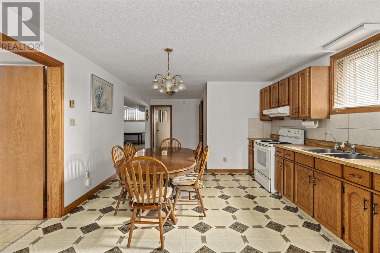 195 Bitonti Cres, Sault Ste. Marie, Ontario  P6C 6B6 - Photo 36 - SM260750