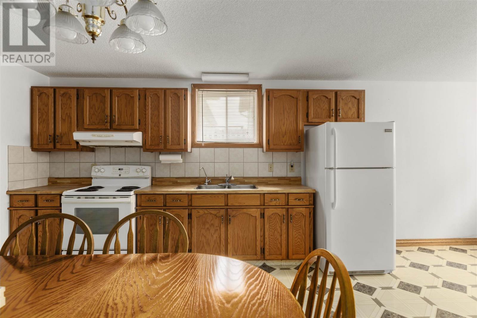 195 Bitonti Cres, Sault Ste. Marie, Ontario  P6C 6B6 - Photo 37 - SM260750