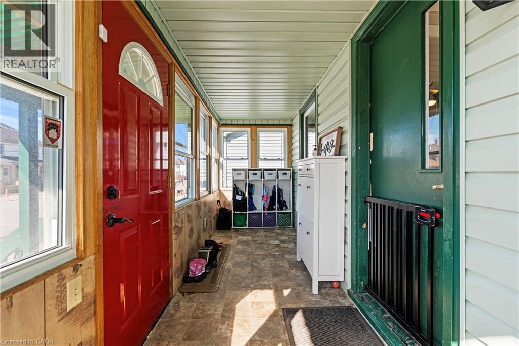 205 Mitchell Street, Port Colborne, Ontario  L3K 1Y4 - Photo 5 - 40823153