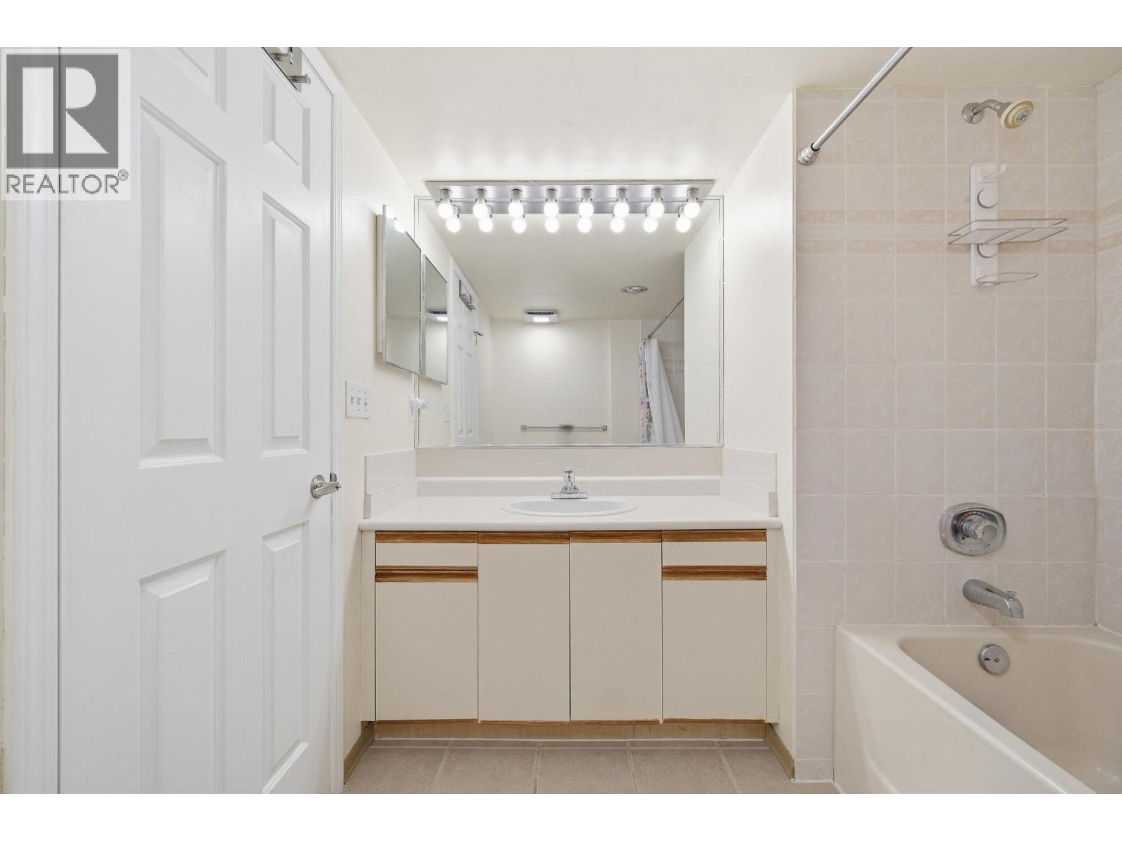 212 7437 Moffatt Road, Richmond, British Columbia  V6Y 1X9 - Photo 30 - R3114337