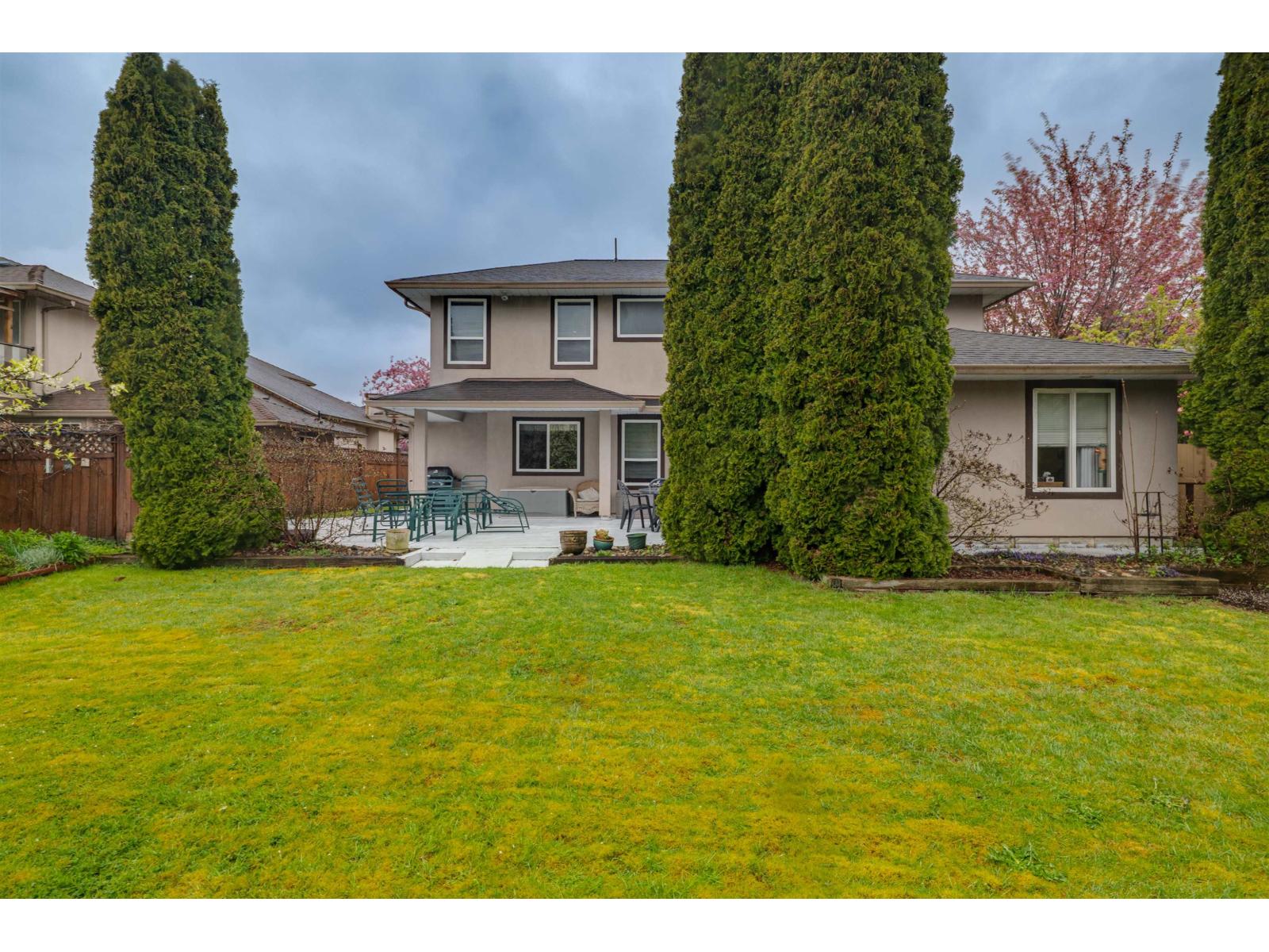 18638 56b Avenue, Surrey, British Columbia  V3S 7N2 - Photo 3 - R3114358