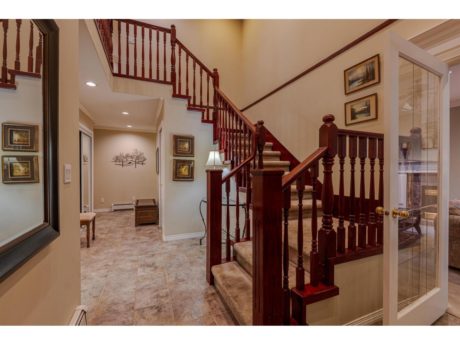 18638 56b Avenue, Surrey, British Columbia  V3S 7N2 - Photo 7 - R3114358