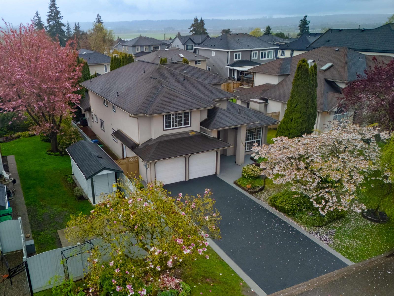 18638 56b Avenue, Surrey, British Columbia  V3S 7N2 - Photo 35 - R3114358