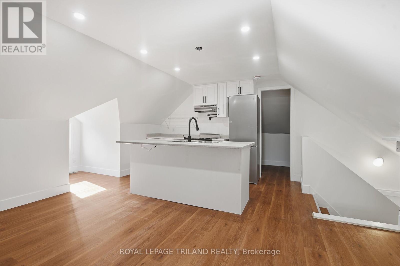 1 - 22 Mitchell Street, St. Thomas, Ontario  N5R 2T7 - Photo 1 - X13032118