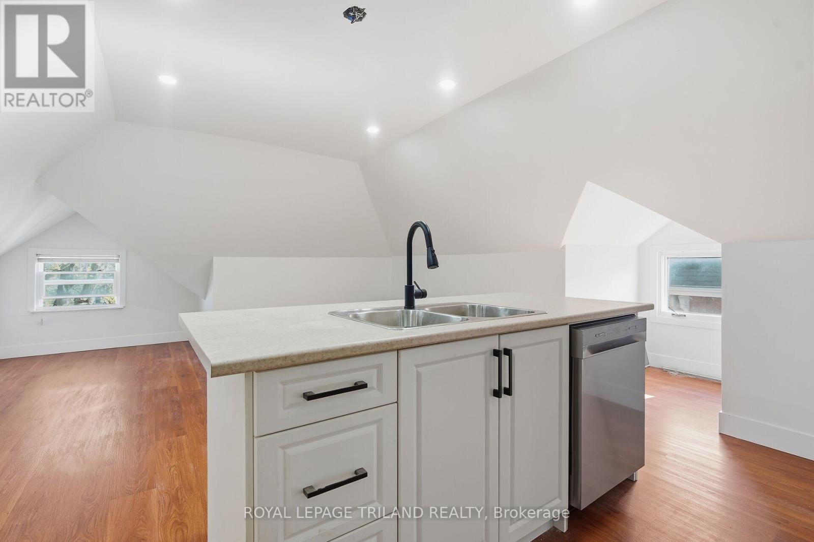 1 - 22 Mitchell Street, St. Thomas, Ontario  N5R 2T7 - Photo 3 - X13032118