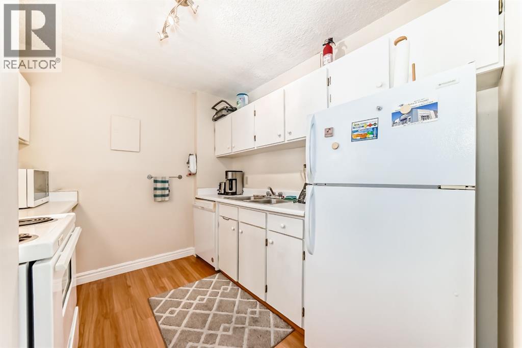 112, 4944 Dalton Drive NW, Calgary, Alberta  T3A 2E6 - Photo 9 - A2298333