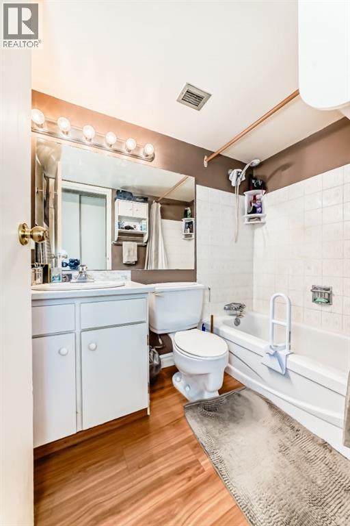 112, 4944 Dalton Drive NW, Calgary, Alberta  T3A 2E6 - Photo 5 - A2298333