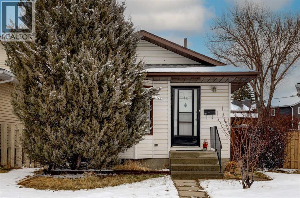 16 Martingrove Mews NE, Calgary, Alberta
