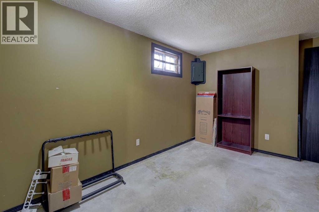 16 Martingrove Mews Ne, Calgary, Alberta  T3J 2S9 - Photo 23 - A2299620