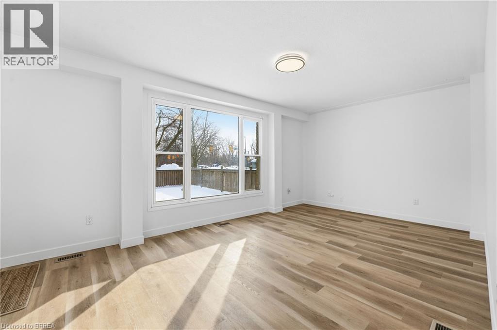 35 Oakhill Drive Unit# 20c, Brantford, Ontario  N3T 1R1 - Photo 11 - 40822693