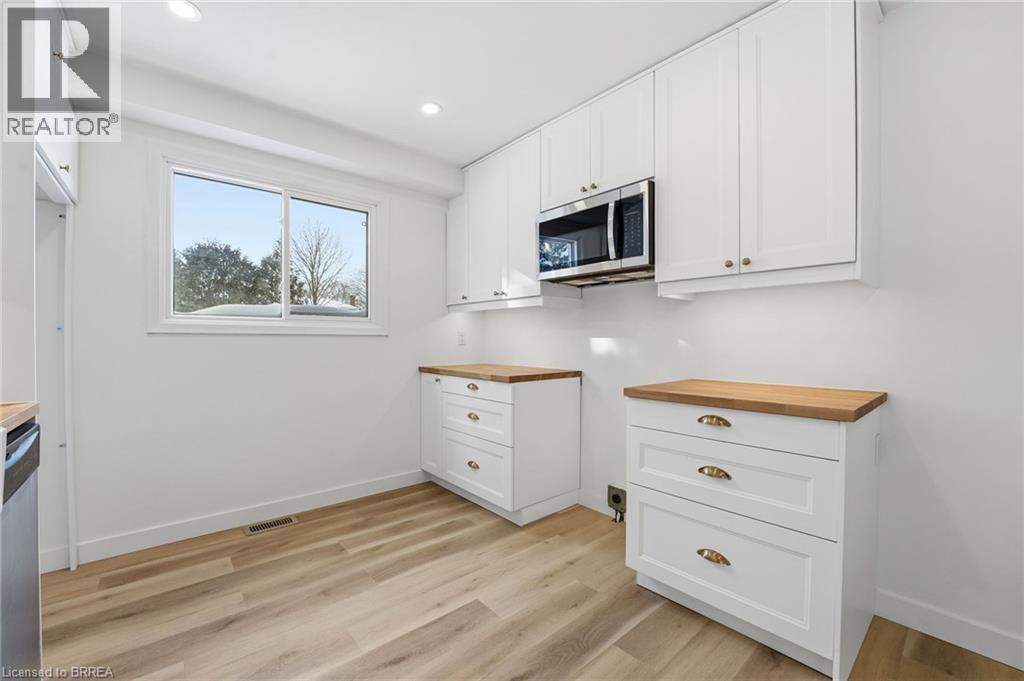 35 Oakhill Drive Unit# 20c, Brantford, Ontario  N3T 1R1 - Photo 14 - 40822693