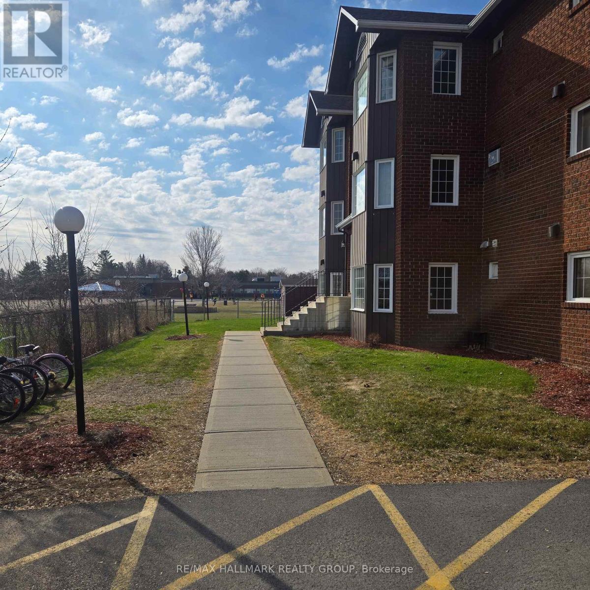 1b - 89 Edey Street W, Arnprior, Ontario  K7S 3T2 - Photo 4 - X13032084