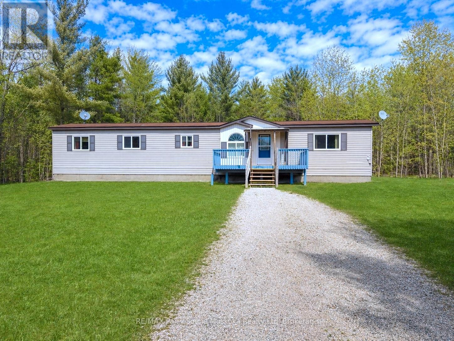 3 LITTLE'S LANE, Carling, Ontario