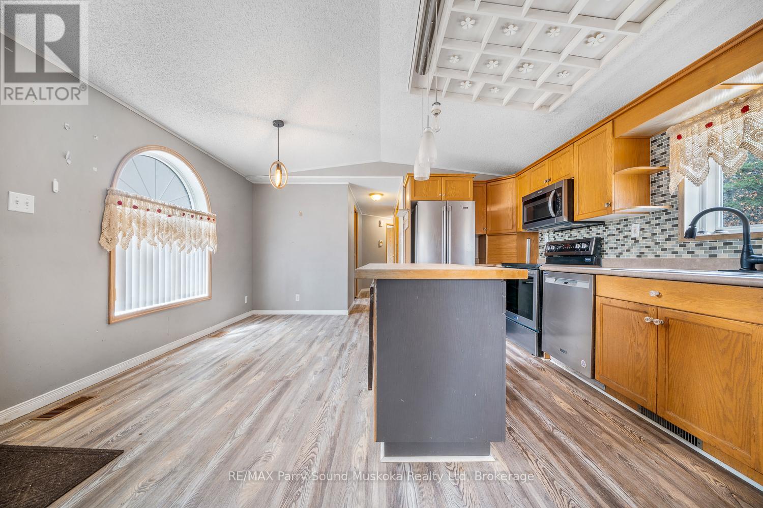 3 Little's Lane, Carling, Ontario  P0G 1G0 - Photo 17 - X12859444