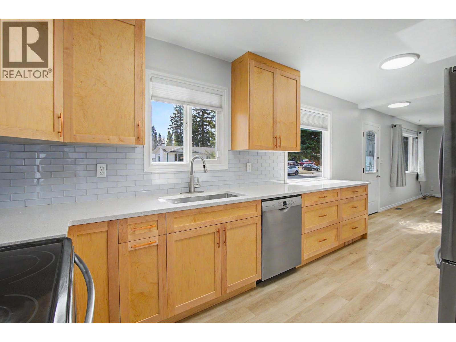 6816 Fairmont Crescent, Prince George, British Columbia  V2N 2P5 - Photo 5 - R3114729