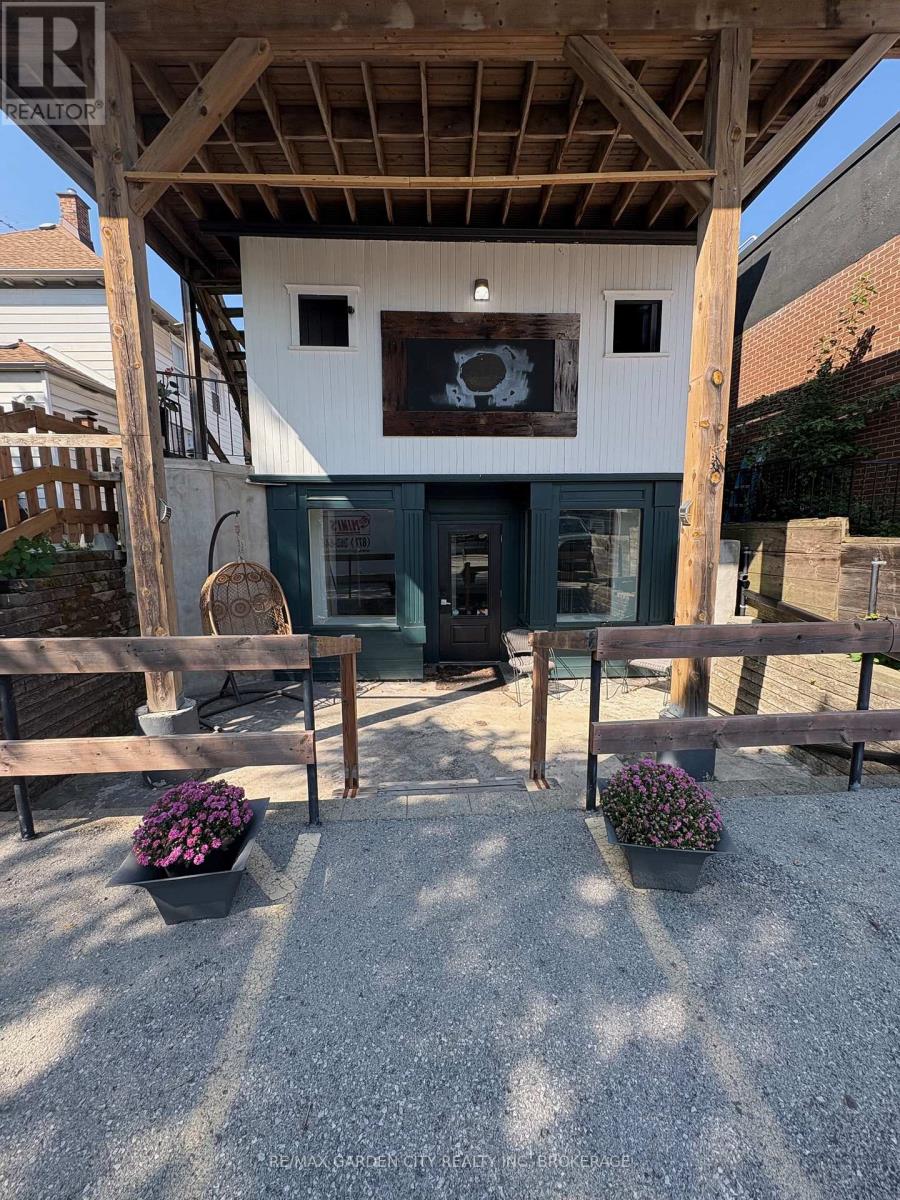 Studio - 1433 Pelham Street, Pelham, Ontario  L0S 1E0 - Photo 1 - X12659388