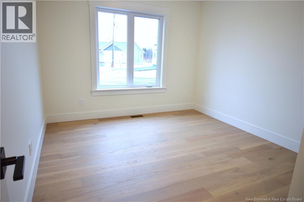 57 Robert, Shediac, New Brunswick  E4P 0R2 - Photo 13 - NB129904